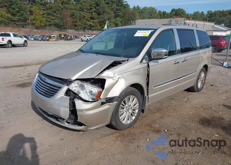 2014 Chrysler Town & Country Limited z USA, uszkodzony, nr VIN 2C4RC1GGXER234280